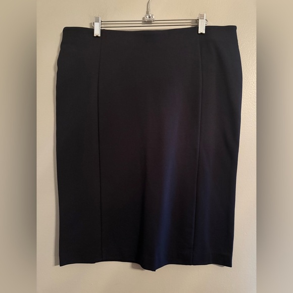 Ann Taylor Ponte Pencil Skirt in Atlantic Navy Size 14 - Picture 4 of 14